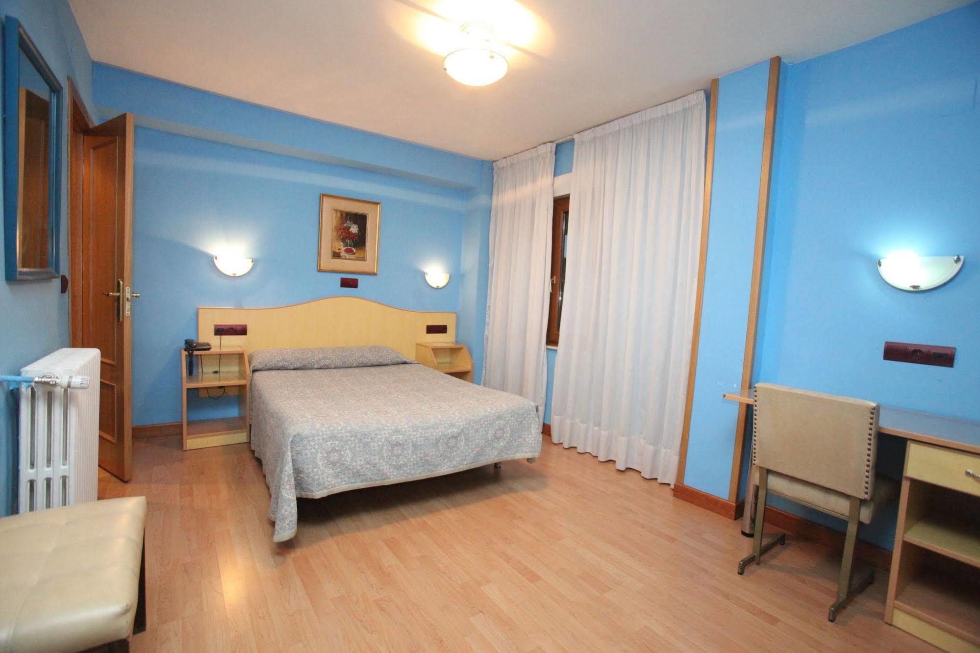 Hostal Don Suero Леон Екстер'єр фото