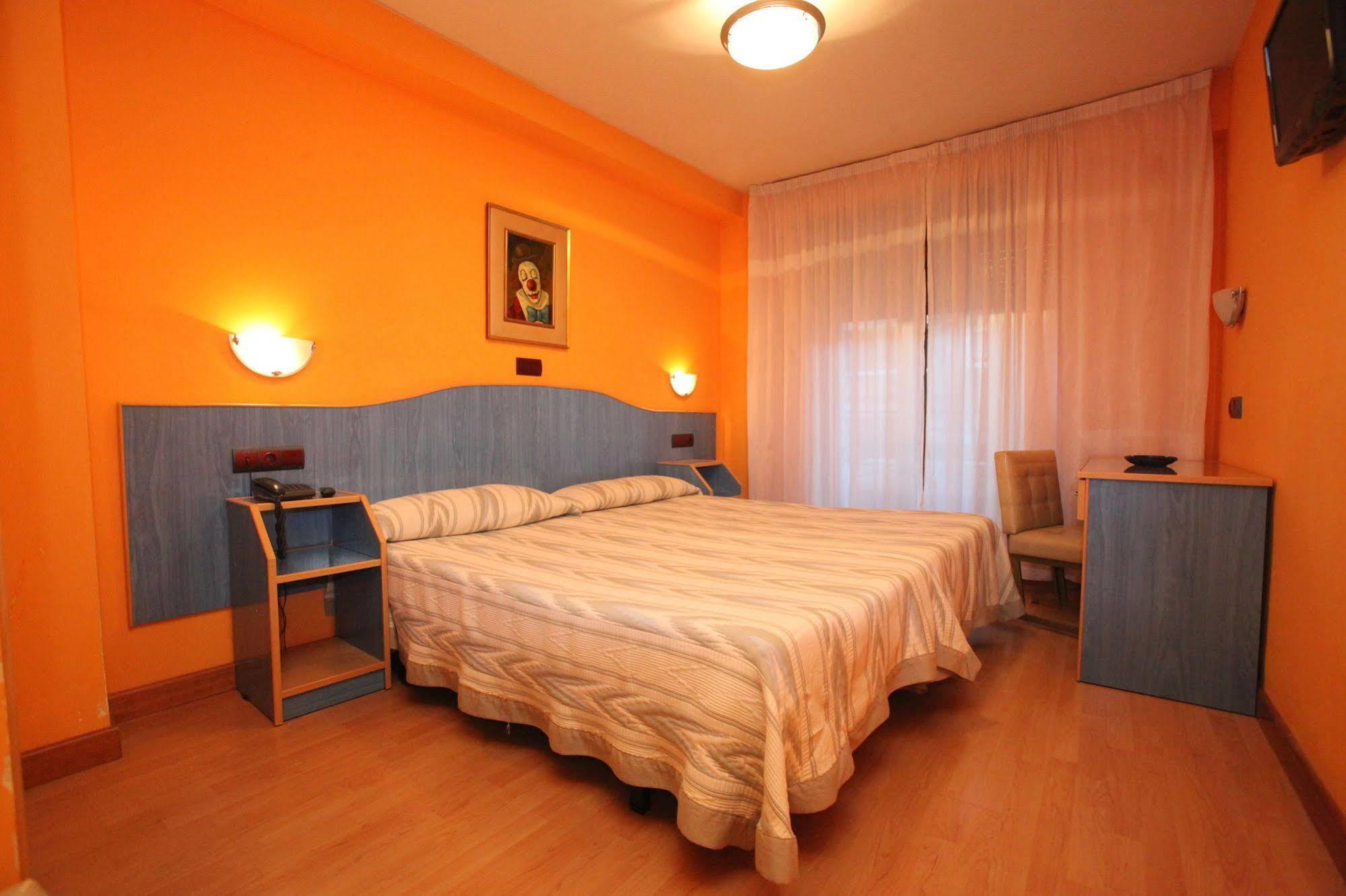 Hostal Don Suero Леон Екстер'єр фото